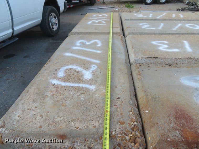 image for item FB9854 Loading dock