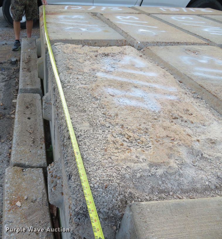 image for item FB9854 Loading dock