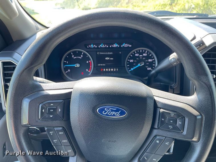 image for item HN9918 2019 Ford F250 Super Duty XLT  Crew Cab pickup truck