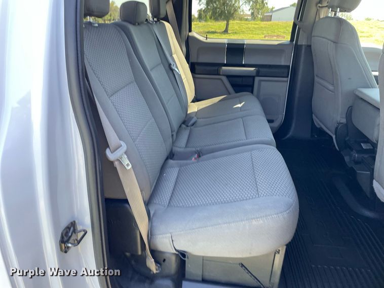 image for item HN9918 2019 Ford F250 Super Duty XLT  Crew Cab pickup truck