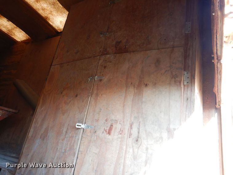 image for item IO9407 1994 International 9200  box truck