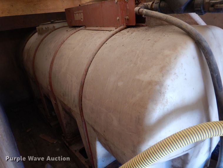 image for item IO9407 1994 International 9200  box truck