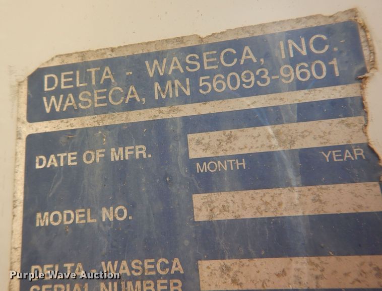 image for item IO9407 1994 International 9200  box truck