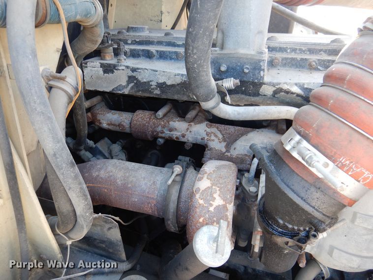 image for item IO9407 1994 International 9200  box truck