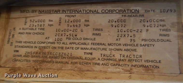 image for item IO9407 1994 International 9200  box truck