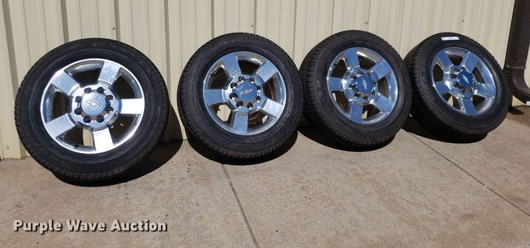 image for item IP9423 Tires and wheels