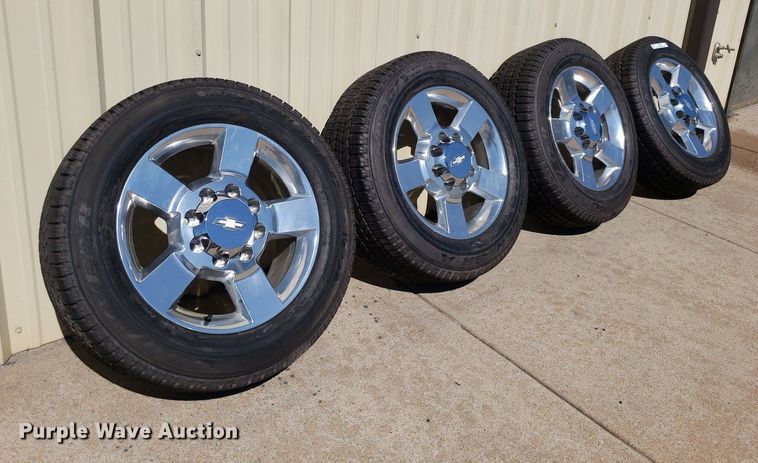 image for item IP9423 Tires and wheels