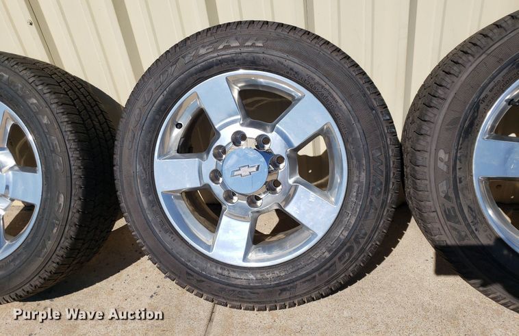 image for item IP9423 Tires and wheels