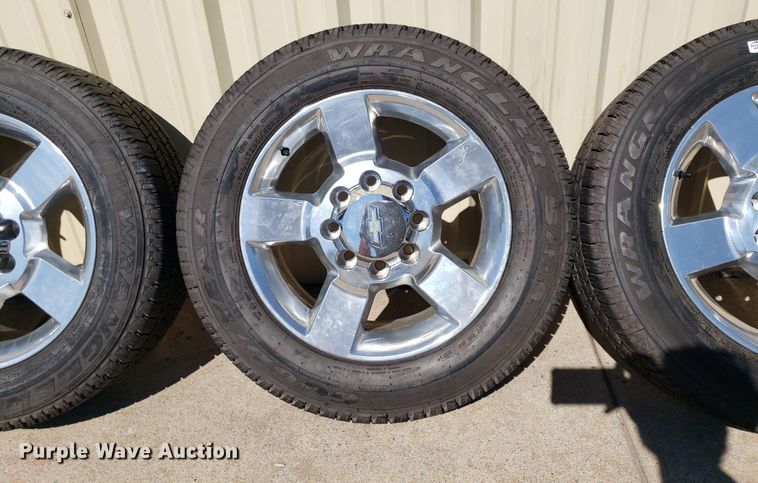 image for item IP9423 Tires and wheels