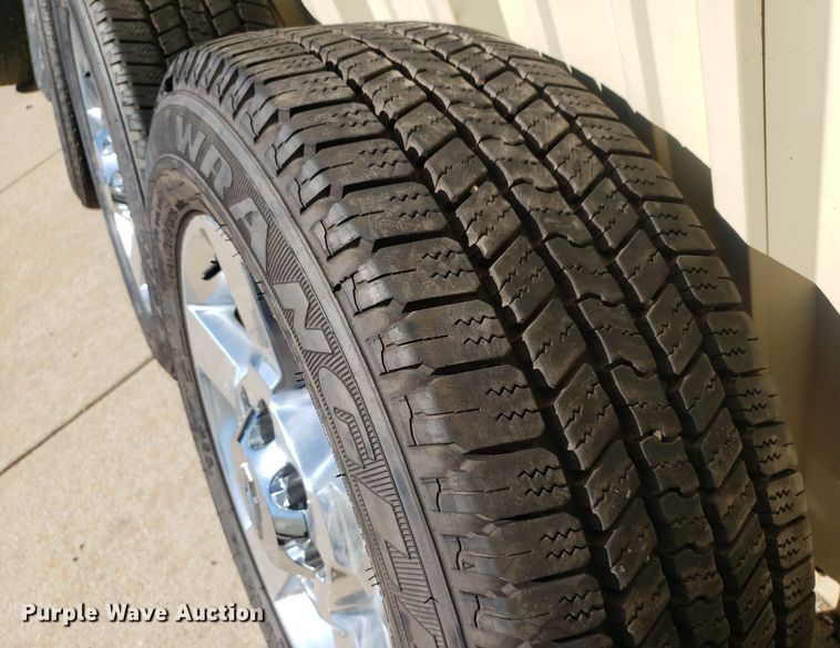 image for item IP9423 Tires and wheels