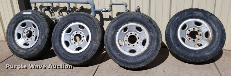 image for item IP9423 Tires and wheels