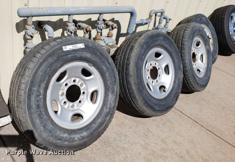 image for item IP9423 Tires and wheels