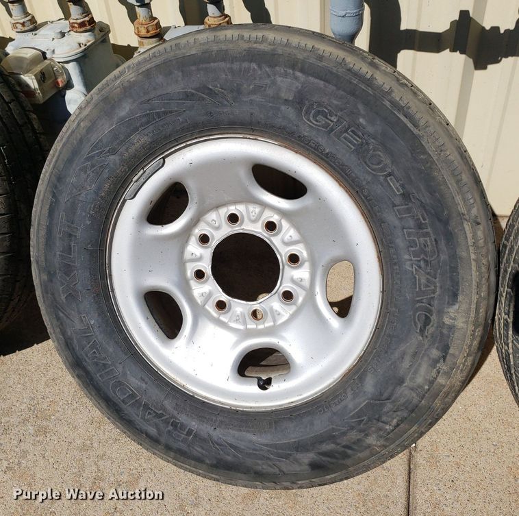 image for item IP9423 Tires and wheels