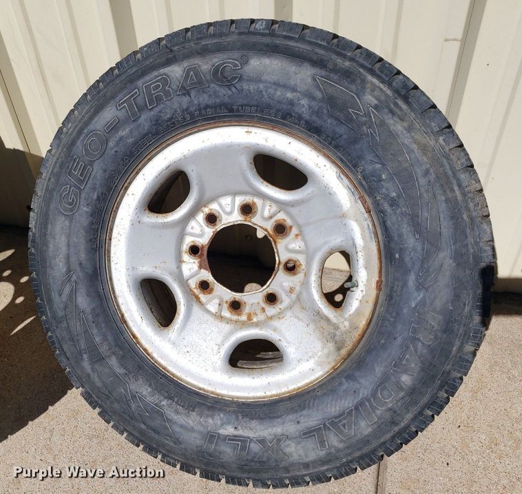 image for item IP9423 Tires and wheels