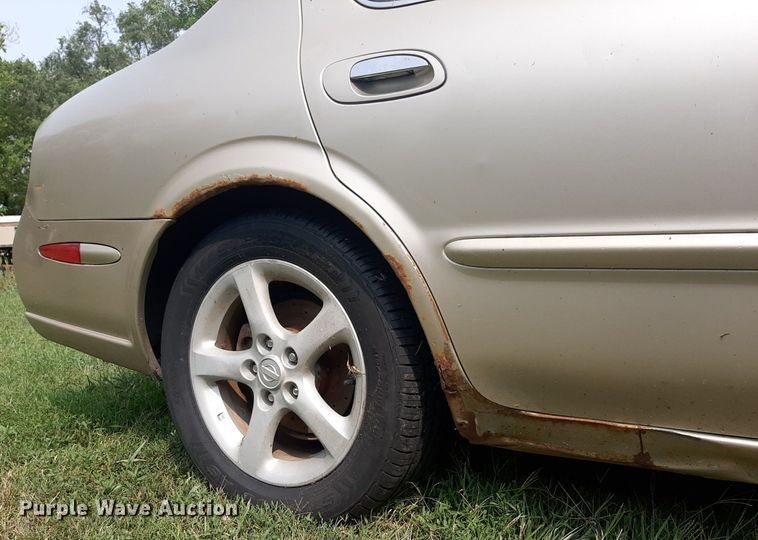 image for item IP9452 2001 Nissan Maxima