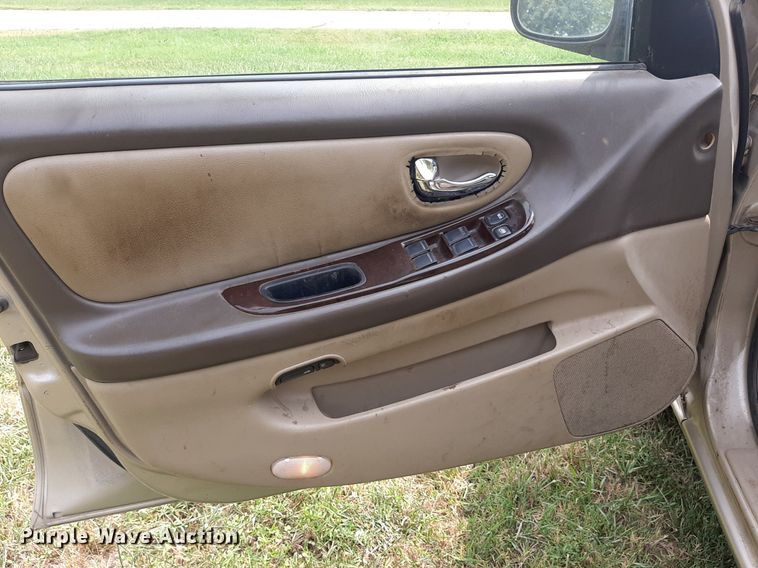 image for item IP9452 2001 Nissan Maxima