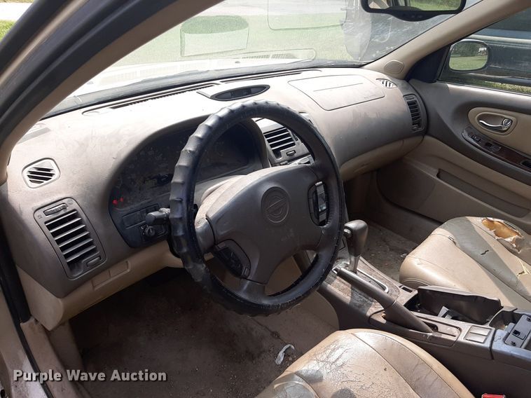 image for item IP9452 2001 Nissan Maxima