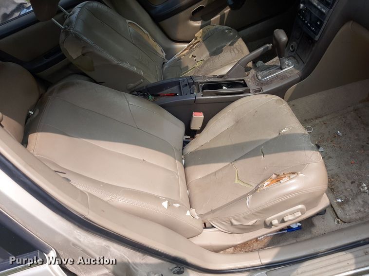 image for item IP9452 2001 Nissan Maxima