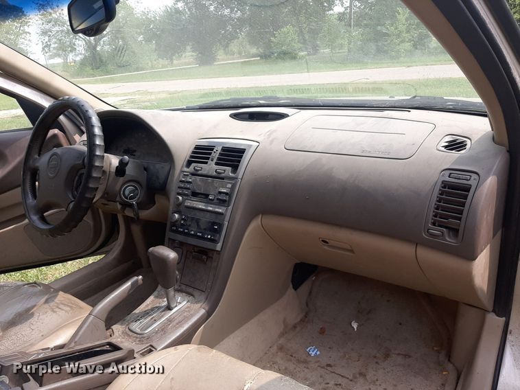 image for item IP9452 2001 Nissan Maxima