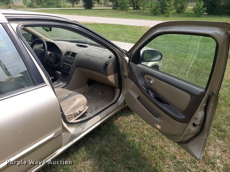 image for item IP9452 2001 Nissan Maxima
