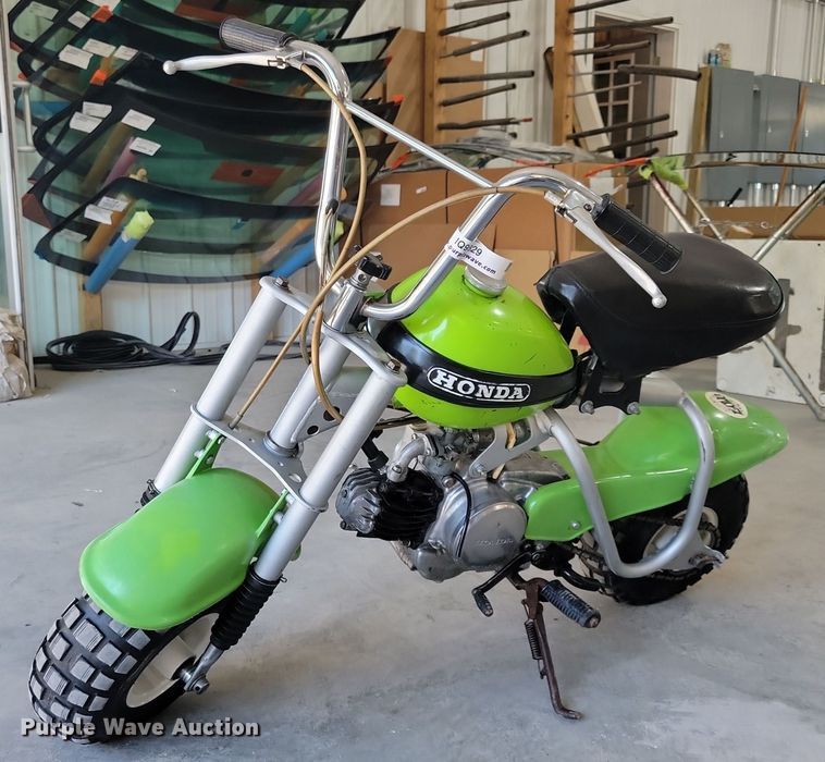 image for item IQ9829 Honda QA50  mini bike