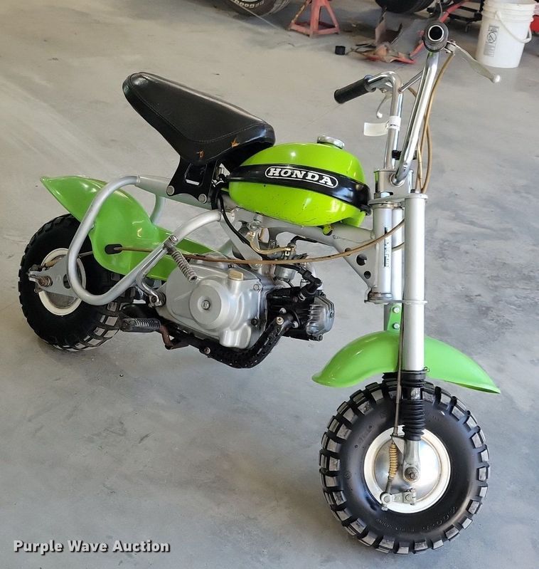 image for item IQ9829 Honda QA50  mini bike