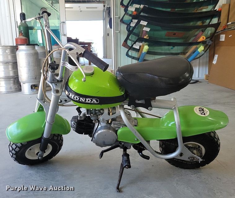 image for item IQ9829 Honda QA50  mini bike