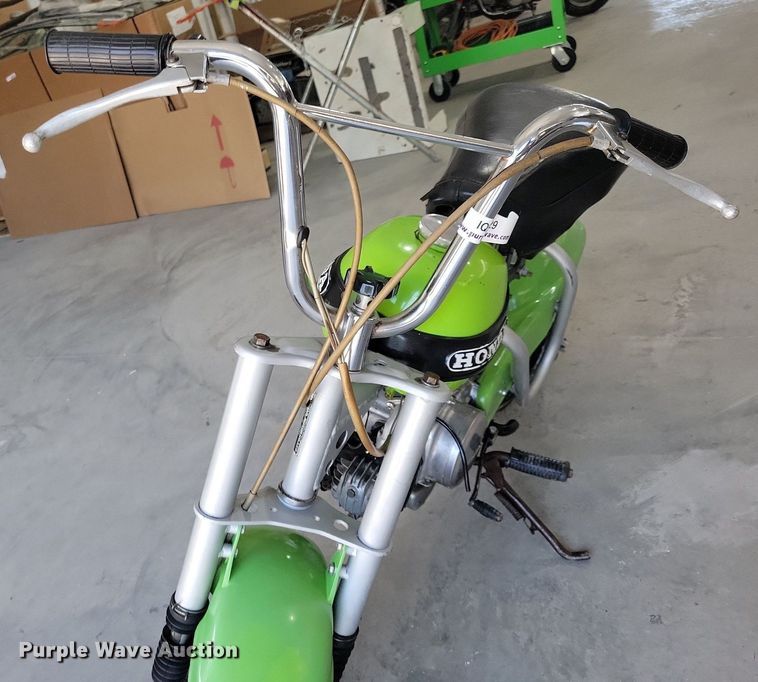 image for item IQ9829 Honda QA50  mini bike