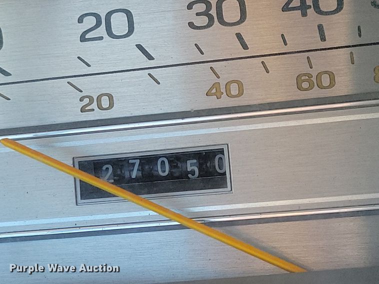 image for item IQ9836 1978 Lincoln Continental Town Car  convertible