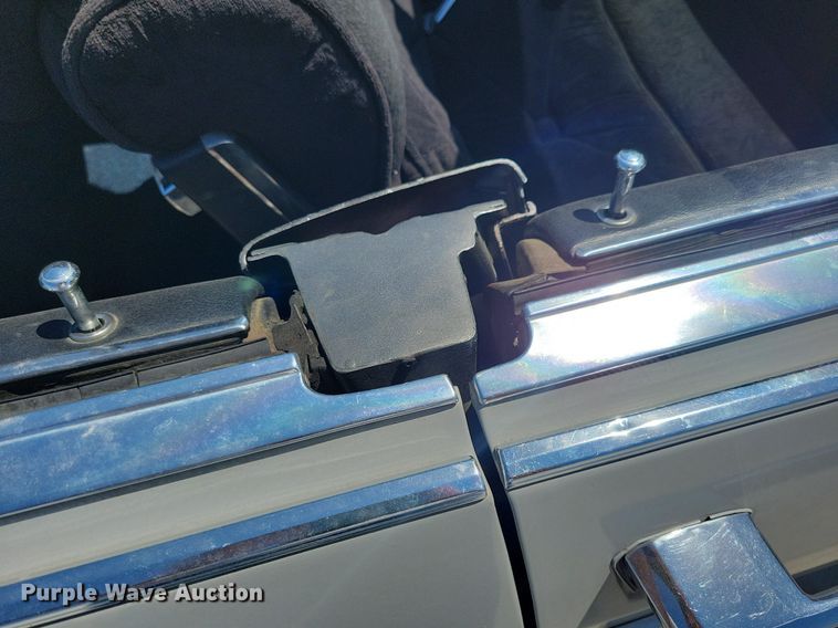 image for item IQ9836 1978 Lincoln Continental Town Car  convertible