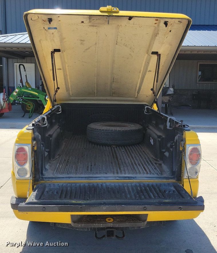 image for item IQ9838 2001 Ford Ranger  SuperCab pickup truck