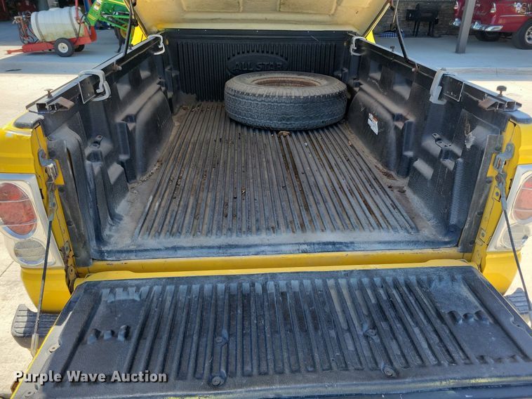 image for item IQ9838 2001 Ford Ranger  SuperCab pickup truck