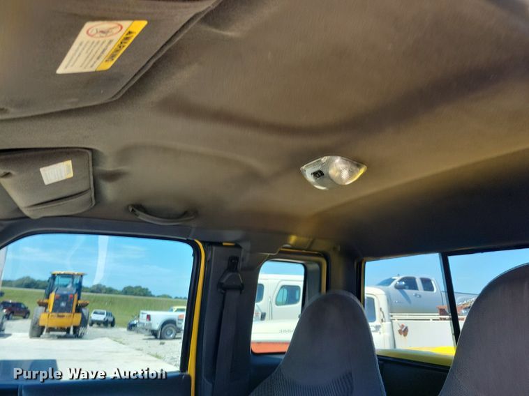 image for item IQ9838 2001 Ford Ranger  SuperCab pickup truck