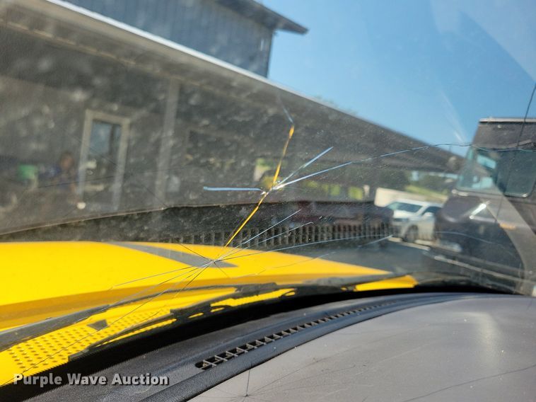 image for item IQ9838 2001 Ford Ranger  SuperCab pickup truck