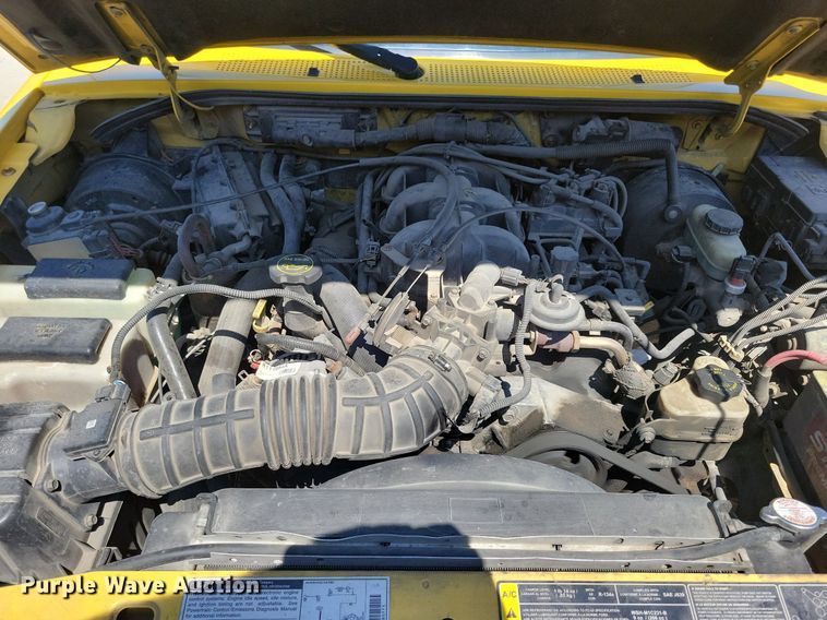 image for item IQ9838 2001 Ford Ranger  SuperCab pickup truck