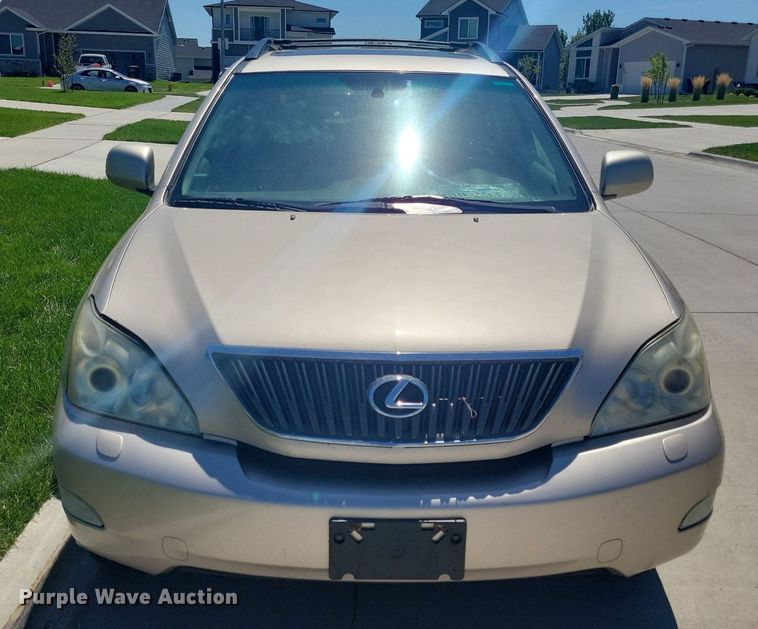 image for item IQ9867 2004 Lexus RX 330  SUV