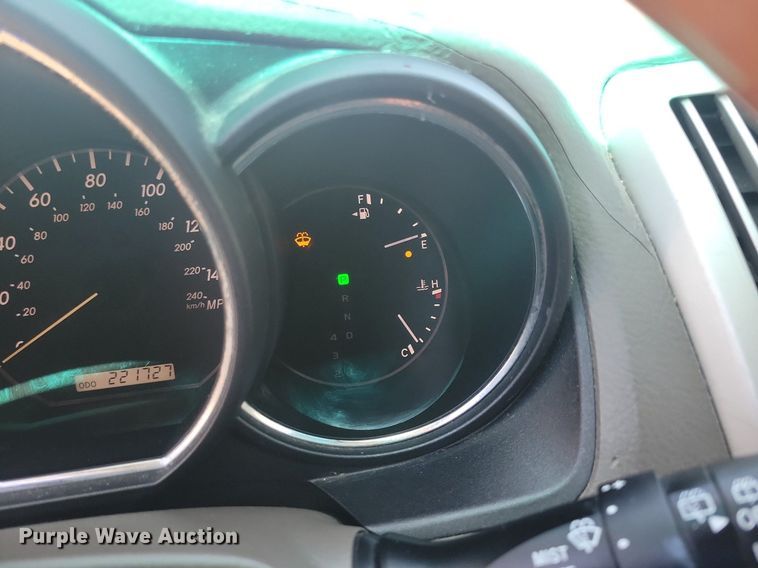 image for item IQ9867 2004 Lexus RX 330  SUV