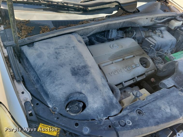 image for item IQ9867 2004 Lexus RX 330  SUV