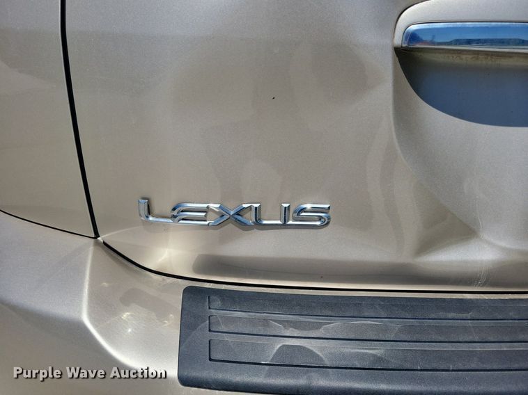 image for item IQ9867 2004 Lexus RX 330  SUV