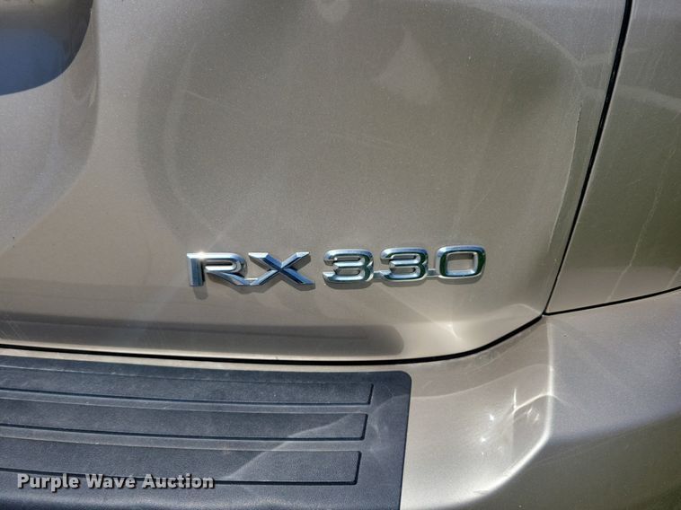 image for item IQ9867 2004 Lexus RX 330  SUV
