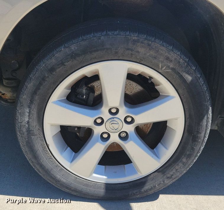 image for item IQ9867 2004 Lexus RX 330  SUV