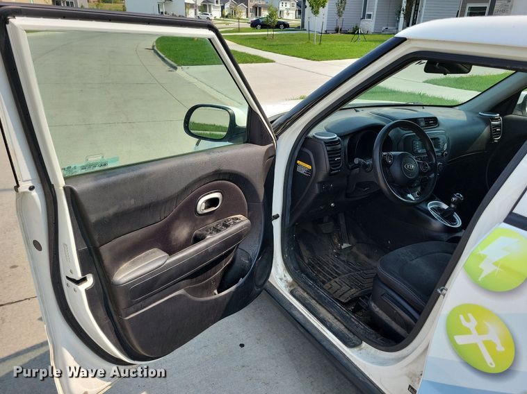 image for item IQ9871 2016 Kia Soul  SUV