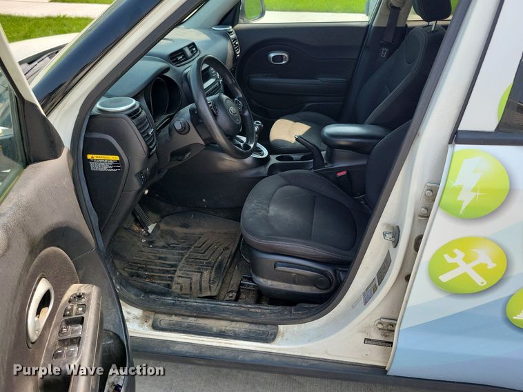 image for item IQ9871 2016 Kia Soul  SUV
