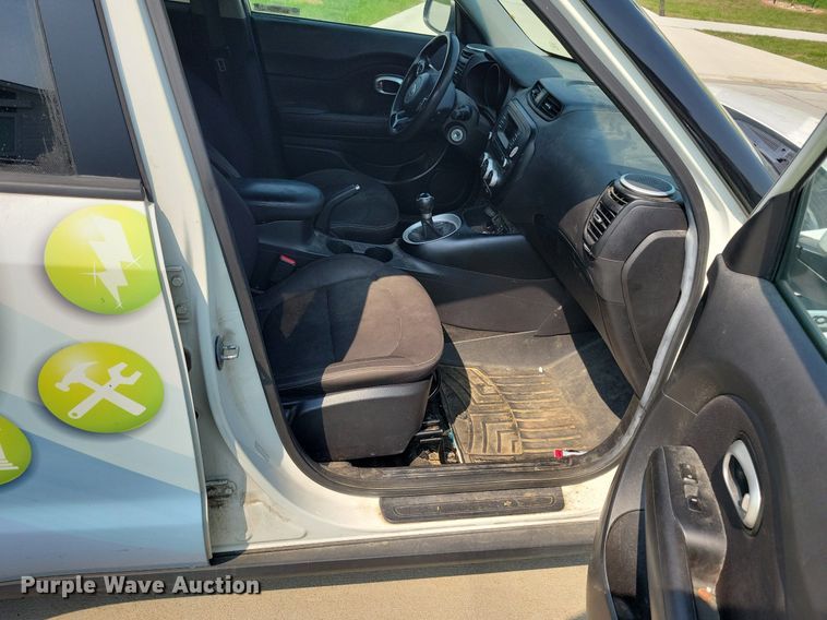 image for item IQ9871 2016 Kia Soul  SUV
