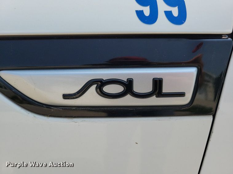 image for item IQ9871 2016 Kia Soul  SUV