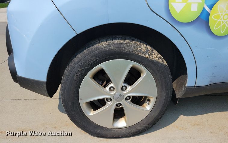 image for item IQ9871 2016 Kia Soul  SUV