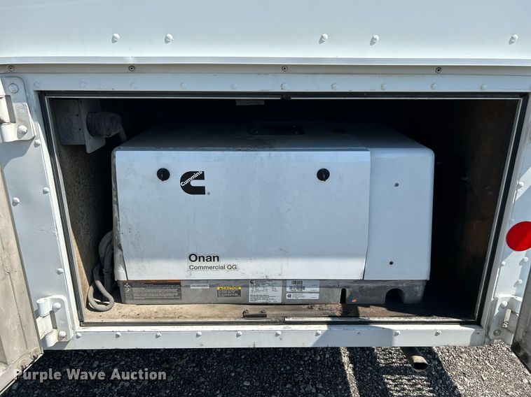 image for item KW9100 2008 Workhorse W62  utility / service truck