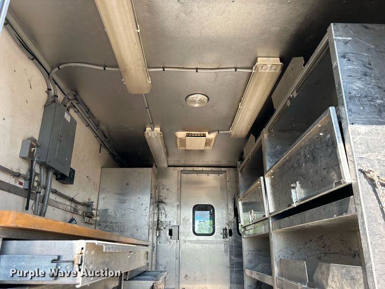 image for item KW9100 2008 Workhorse W62  utility / service truck