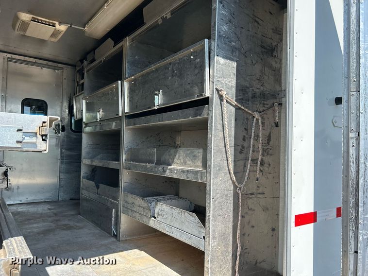 image for item KW9100 2008 Workhorse W62  utility / service truck