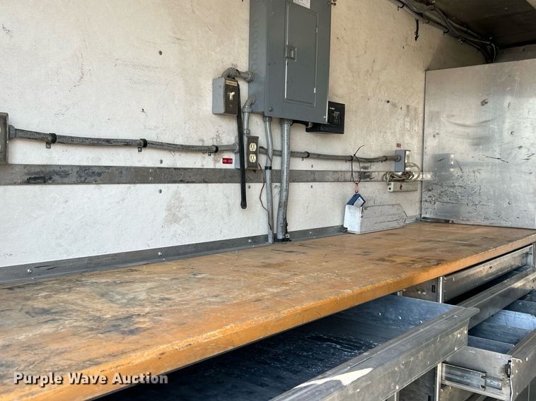 image for item KW9100 2008 Workhorse W62  utility / service truck